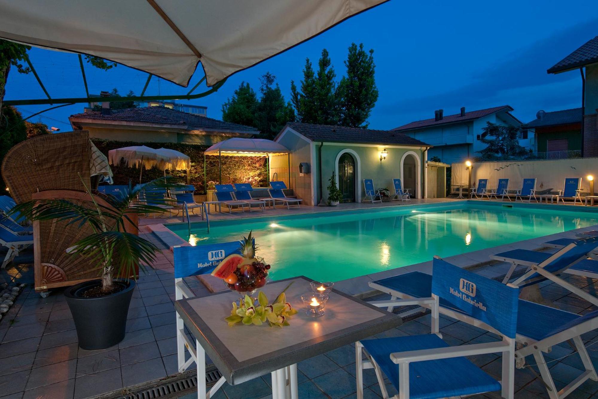 Hotel Gabriella Rimini Exterior photo