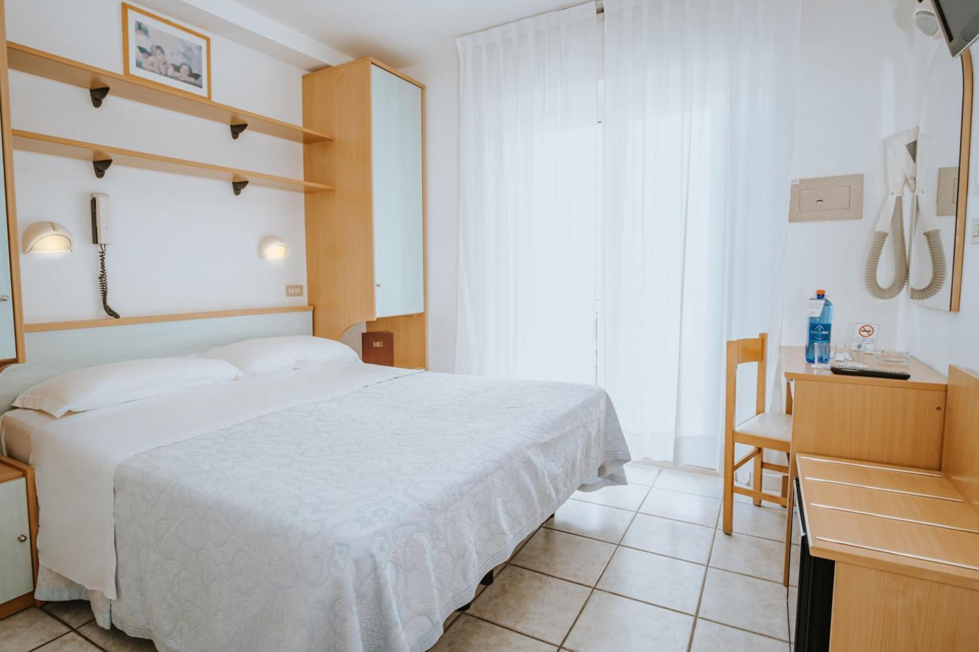 Hotel Gabriella Rimini Exterior photo