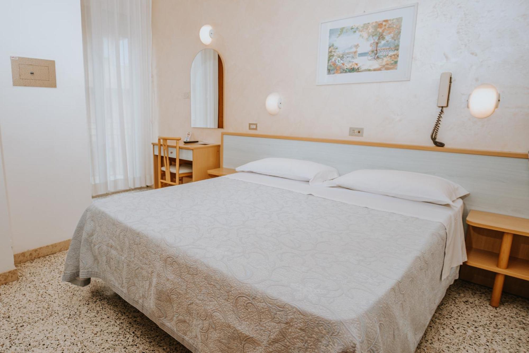 Hotel Gabriella Rimini Exterior photo